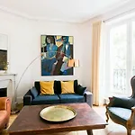 Private Apartment - Eiffel Tower - Ecole Militaire